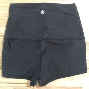 Lululemon Boogie Short Roll Down NWOT